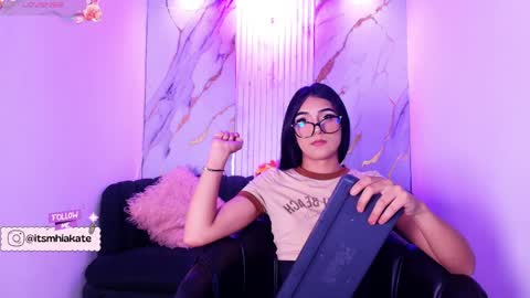 Mhia Kate online show from 25, 4, 2026