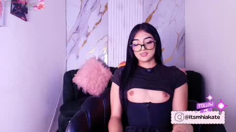 Mhia Kate online show from 6, 6, 2026