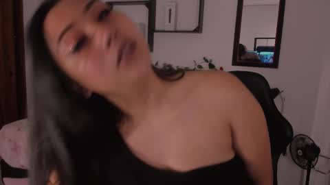 Mia zoe online show from 29, 9, 2025