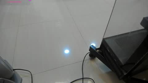 mia__bailey_ online show from 17, 4, 2026