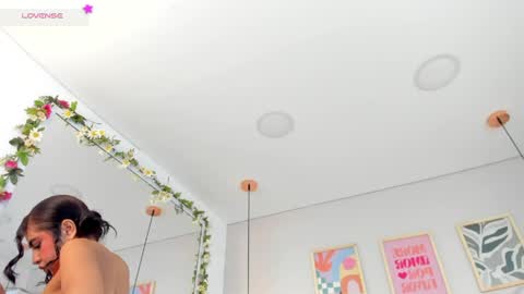 mia__bailey_ online show from 22, 4, 2026