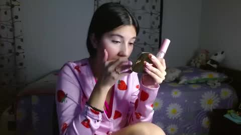 Mia online show from 4, 3, 2025