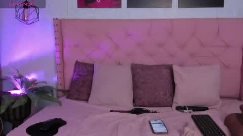 Mia online show from 15, 4, 2026