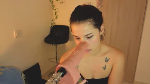 Snapshot of mia_adams66 chatting on 8, 10, 2025 Mia adams online show from 8, 10, 2025