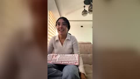 MIA AND EROS online show from 22, 7, 2026
