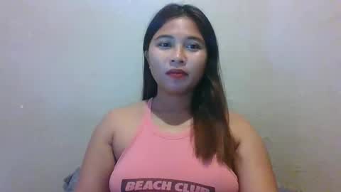 Snapshot of mia_bella04 chatting on 15, 12, 2025 mia_bella04 online show from 15, 12, 2025