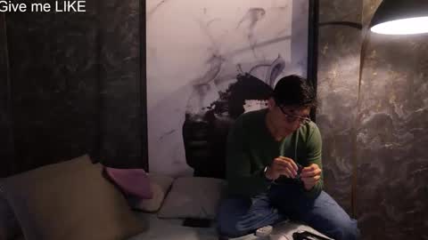 Belmont and Mia online show from 10, 4, 2026