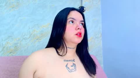 Mia  online show from 18, 10, 2025