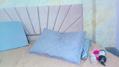 Mia  online show from 28, 4, 2026