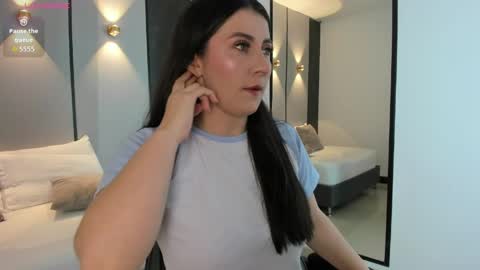 M I A  online show from 7, 4, 2026