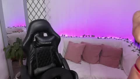 mia_collins_b online show from 29, 4, 2026