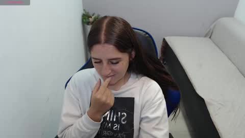 Mia online show from 10, 11, 2025