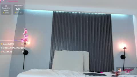 Mia Dollce online show from 25, 4, 2026