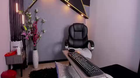 Mia  online show from 28, 7, 2026