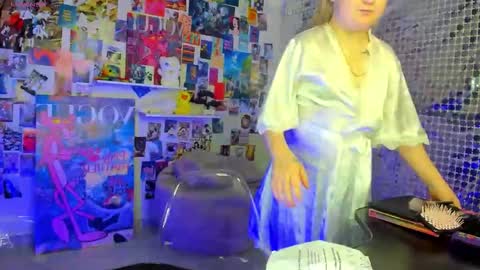 Mia online show from 31, 3, 2026