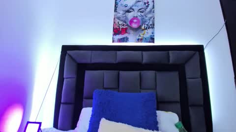 mia fox online show from 12, 3, 2026