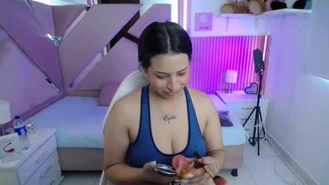 mia_garcia28 online show from 17, 9, 2025