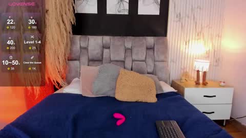 M I A  online show from 6, 3, 2025