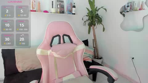 Mia online show from 9, 1, 2026