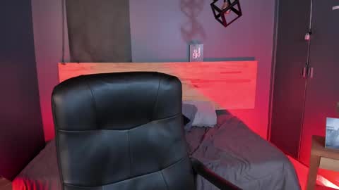 Val  online show from 10, 2, 2025