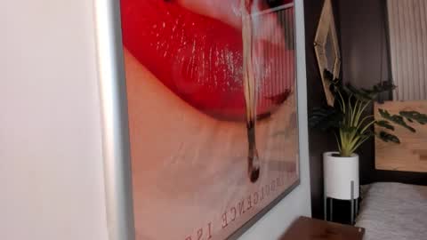 Val  online show from 10, 9, 2025