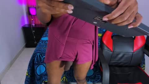 Mia online show from 6, 3, 2026