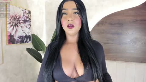 mia_lacy online show from 7, 1, 2025