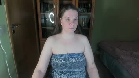 mia_lores online show from 30, 4, 2026