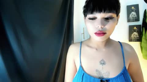 M I A online show from 1, 5, 2026