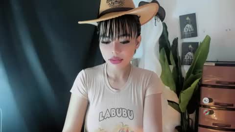 M I A online show from 30, 6, 2026