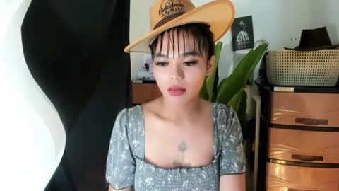 M I A online show from 19, 7, 2026