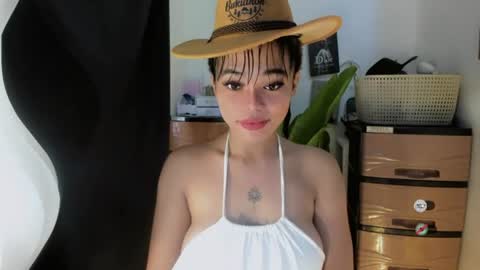 M I A online show from 21, 7, 2026