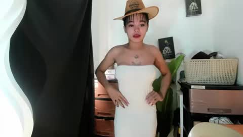 M I A online show from 22, 7, 2026