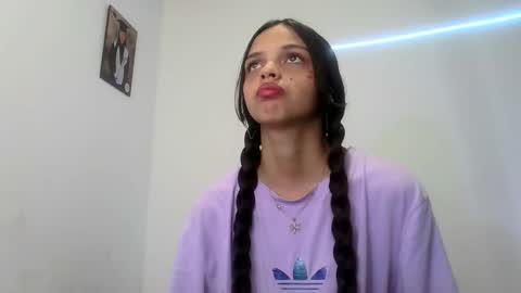 mia lucy 21 online show from 13, 10, 2025