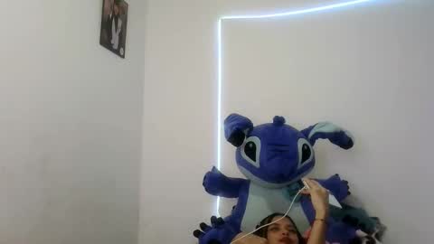 mia lucy 21 online show from 30, 10, 2025