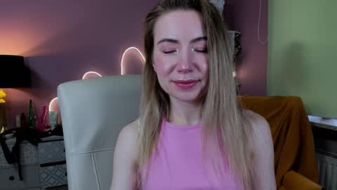 Mia online show from 28, 9, 2025