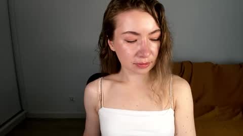 Snapshot of mia_luxx92 chatting on 5, 5, 2026 Mia online show from 5, 5, 2026