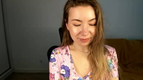 Snapshot of mia_luxx92 chatting on 22, 5, 2026 Mia online show from 22, 5, 2026