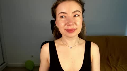 Snapshot of mia_luxx92 chatting on 2, 6, 2026 Mia online show from 2, 6, 2026