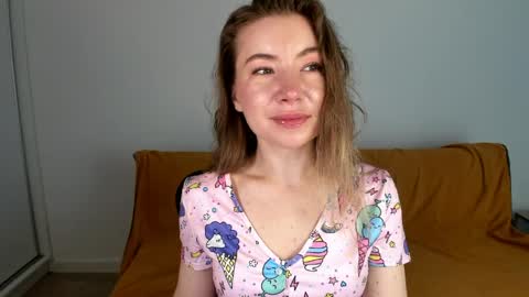 Snapshot of mia_luxx92 chatting on 6, 6, 2026 Mia online show from 6, 6, 2026