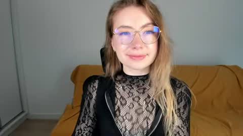 Snapshot of mia_luxx92 chatting on 11, 6, 2026 Mia online show from 11, 6, 2026