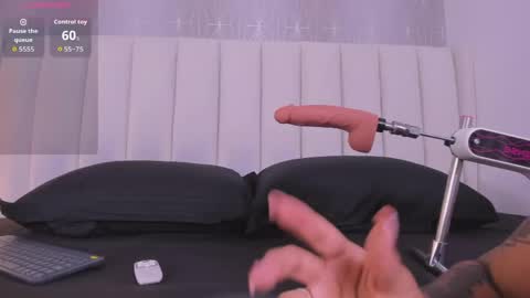    online show from 22, 4, 2026