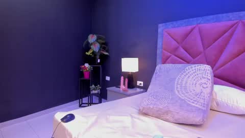 MIA  online show from 22, 4, 2026