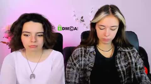 Snapshot of mia_mooon_ chatting on 20, 6, 2026 mia_mooon_ online show from 20, 6, 2026