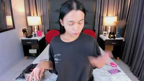 Snapshot of mia_mow chatting on 18, 7, 2026 They called me MIA online show from 18, 7, 2026