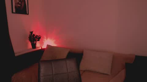 Mia online show from 28, 7, 2026