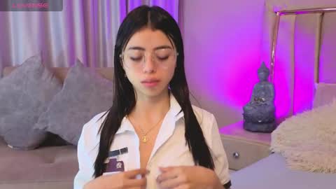 Snapshot of mia_naive chatting on 9, 5, 2026 Mia online show from 9, 5, 2026