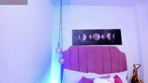 Snapshot of mia_naive chatting on 11, 6, 2026 Mia online show from 11, 6, 2026