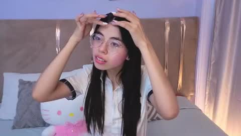 Mia online show from 9, 7, 2026