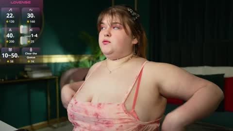 Snapshot of mia_of_your_dreams chatting on 19, 5, 2026 Sweet Mia online show from 19, 5, 2026
